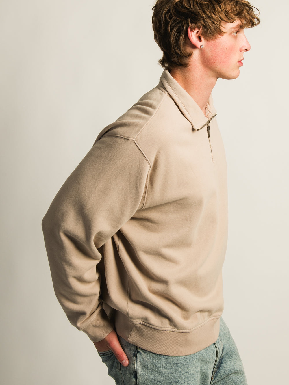 KOLBY RELAXED FIT QUARTER ZIP - PEBBLE