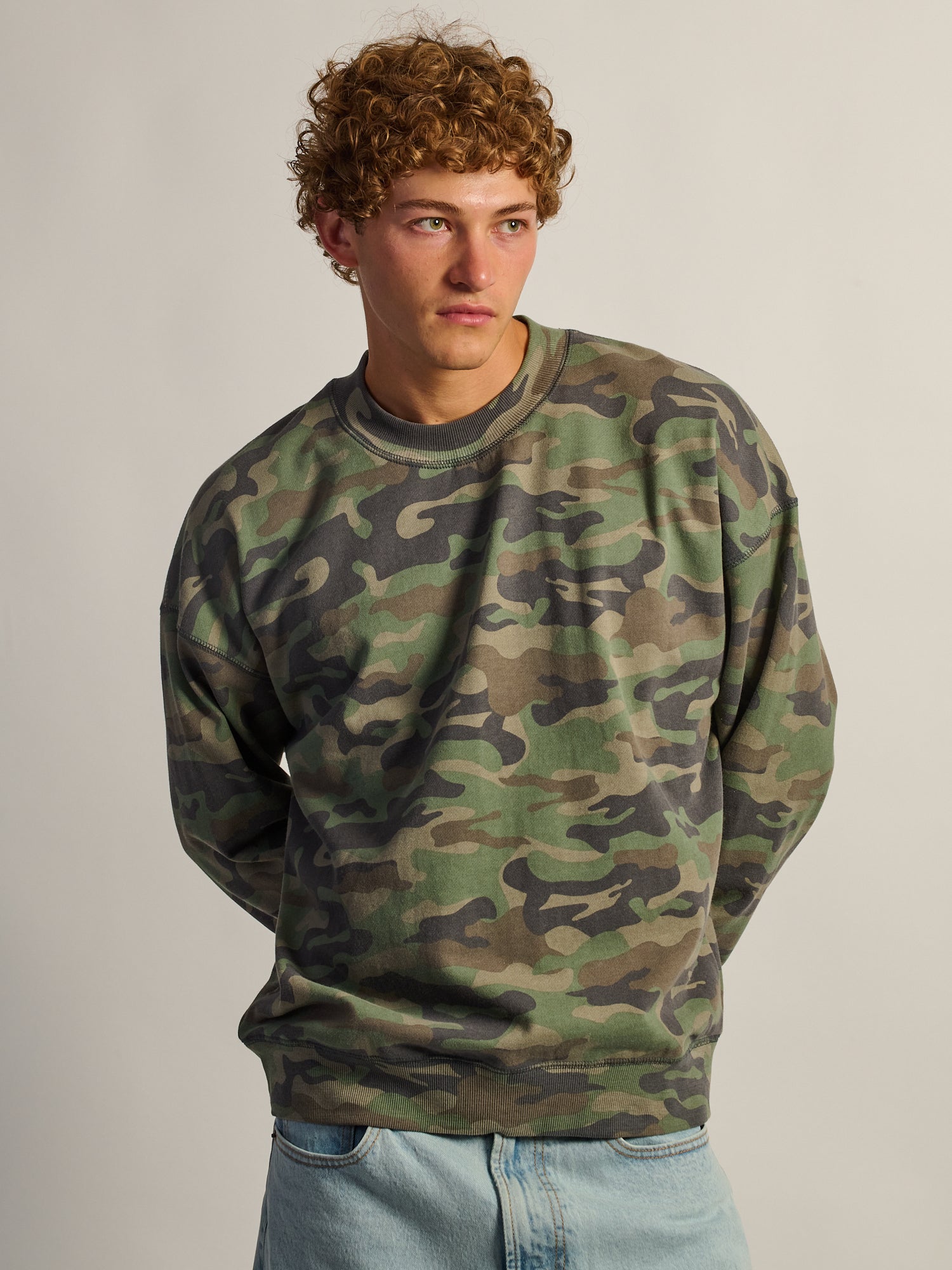KOLBY RAGLAN CREW - CAMOUFLAGE