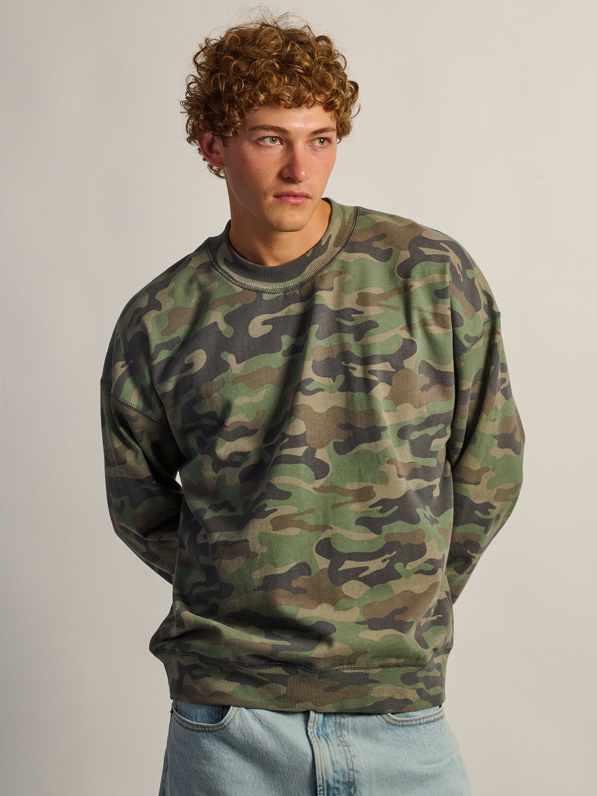 KOLBY RAGLAN CREW - CAMOUFLAGE