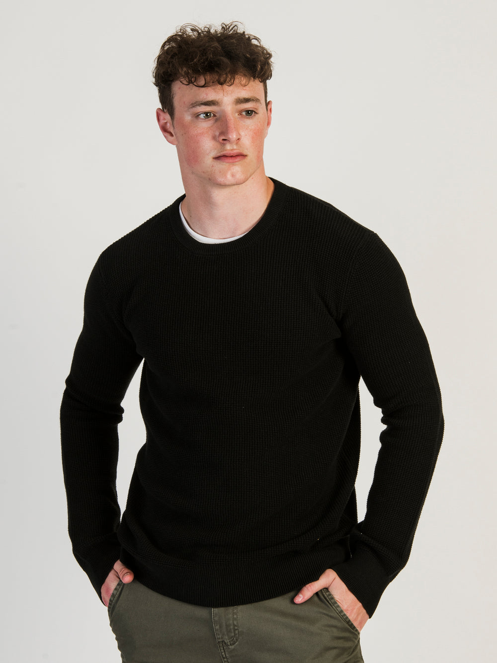 KOLBY WAFFLE KNIT CREW COLLAR