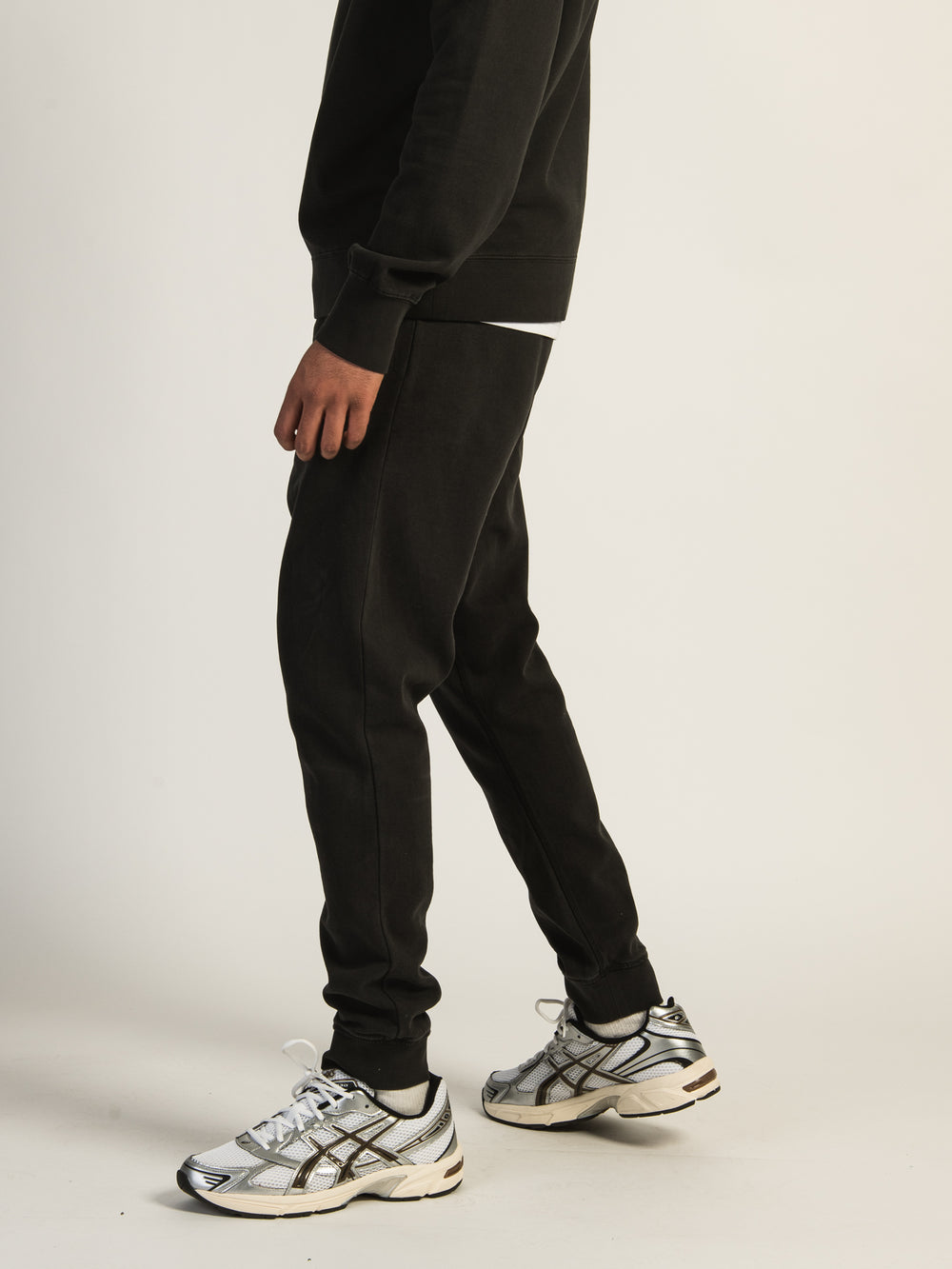 KOLBY PARKER GARMENT DYE SLIM JOGGER - BLACK