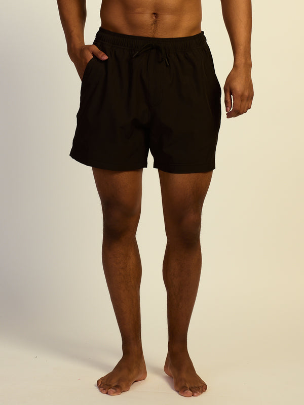 KOLBY SWIM WAVE STRETCH 5in SWIM SHORT - BLACK