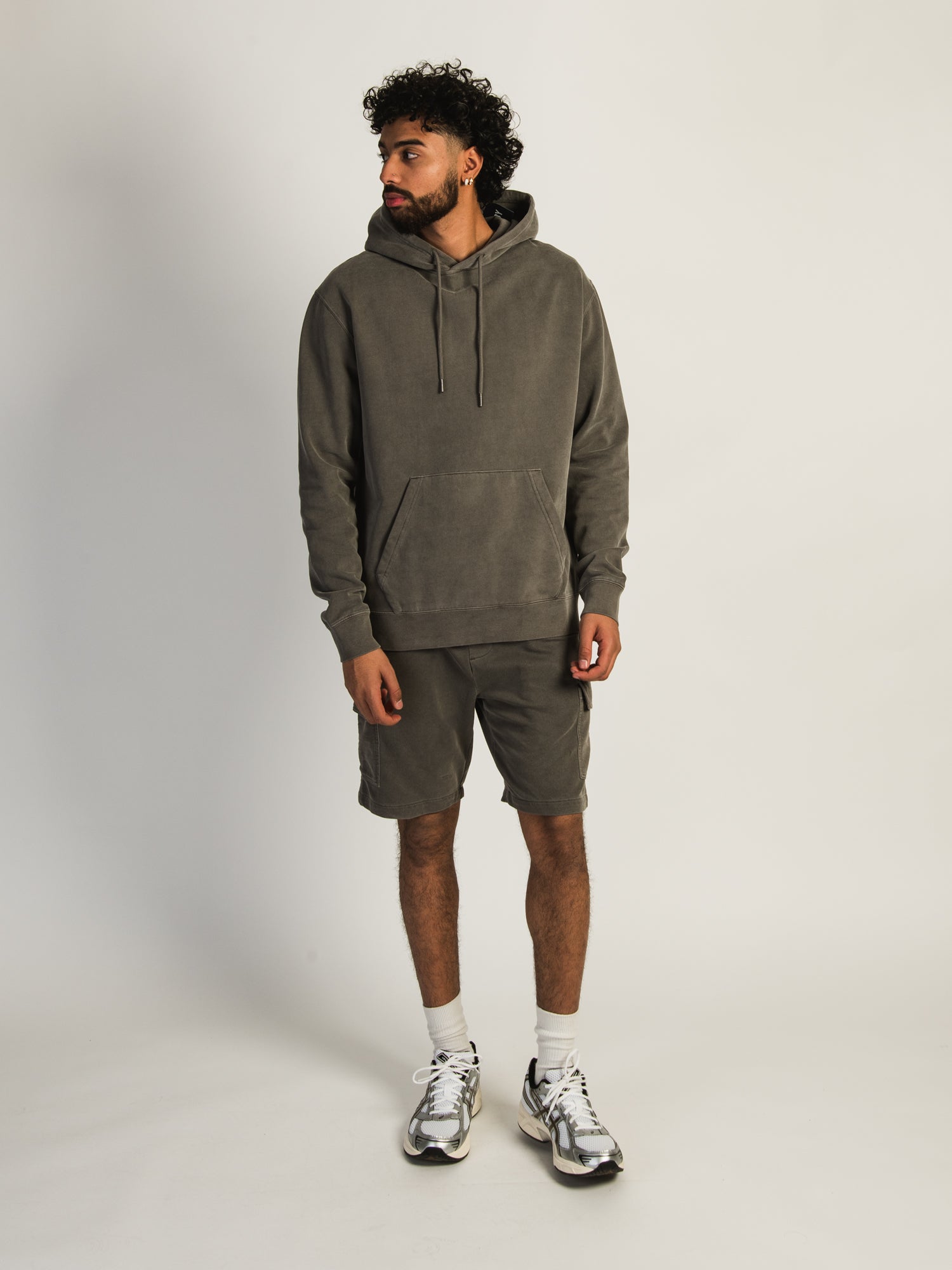 KOLBY GARMENT DYE FRENCH TERRY CARGO SHORT - IRON CLEARANCE