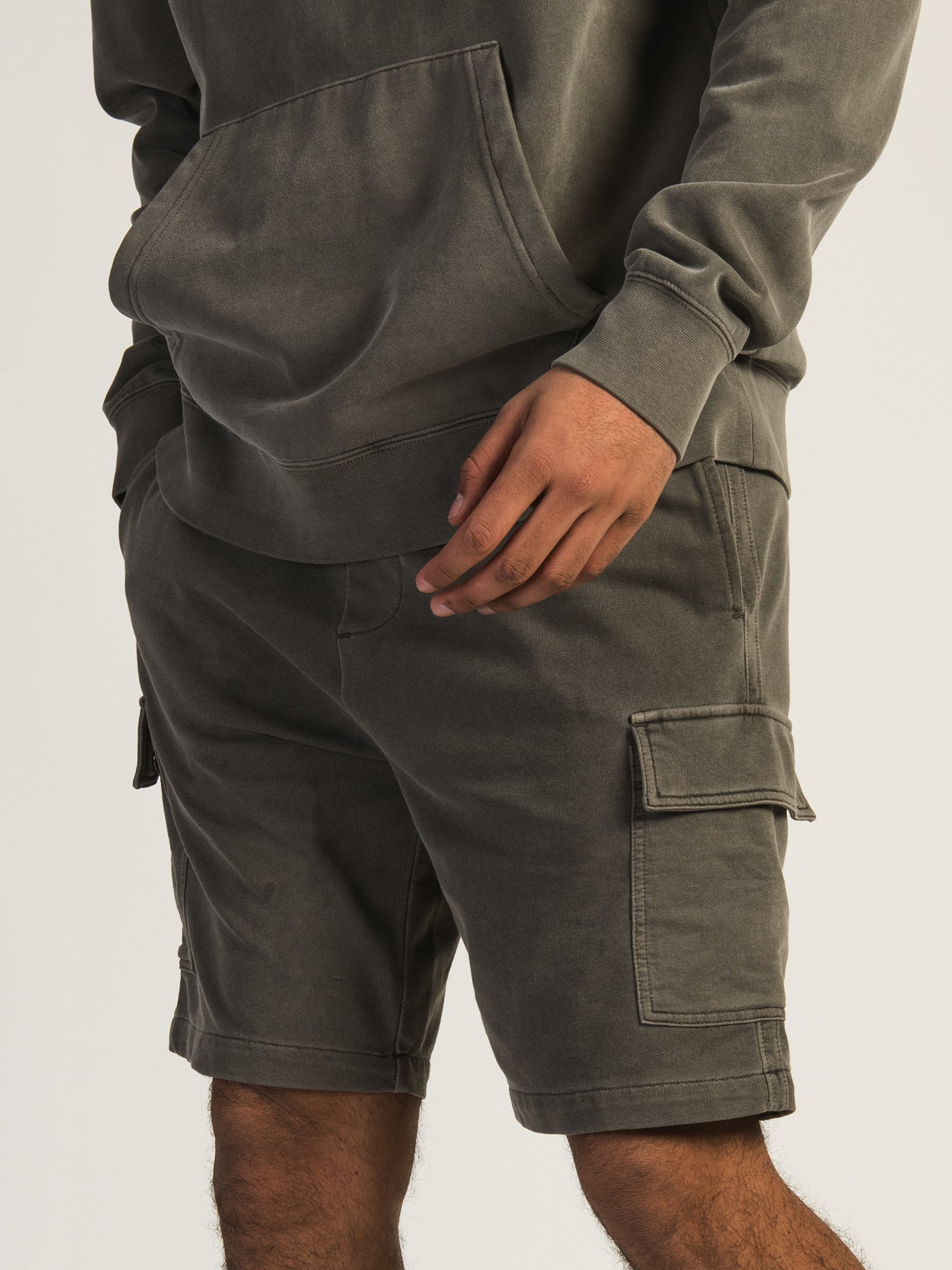 KOLBY GARMENT DYE FRENCH TERRY CARGO SHORT - IRON CLEARANCE