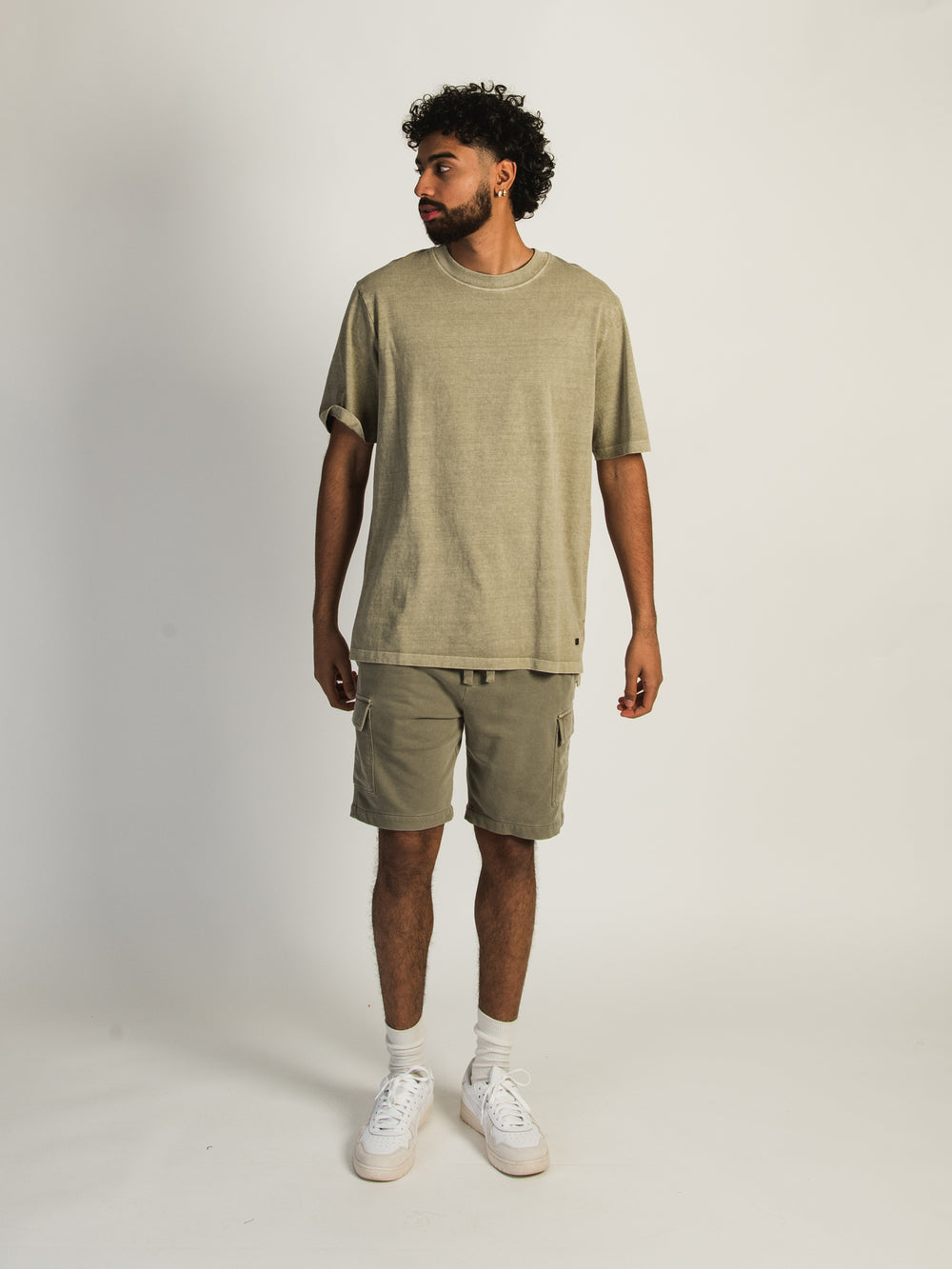 SHORT CARGO GARMENT DYE EN TISSUS ÉPONGE - IRON