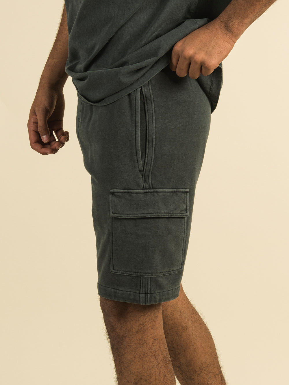 KOLBY GARMENT DYE FLEECE CARGO SHORT - CLEARANCE