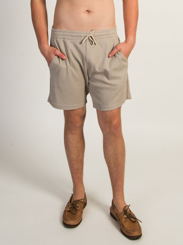 KOLBY WAFFLE SHORT - PEBBLE
