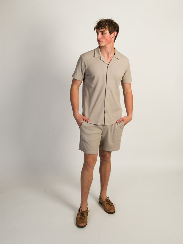 KOLBY WAFFLE SHORT - PEBBLE