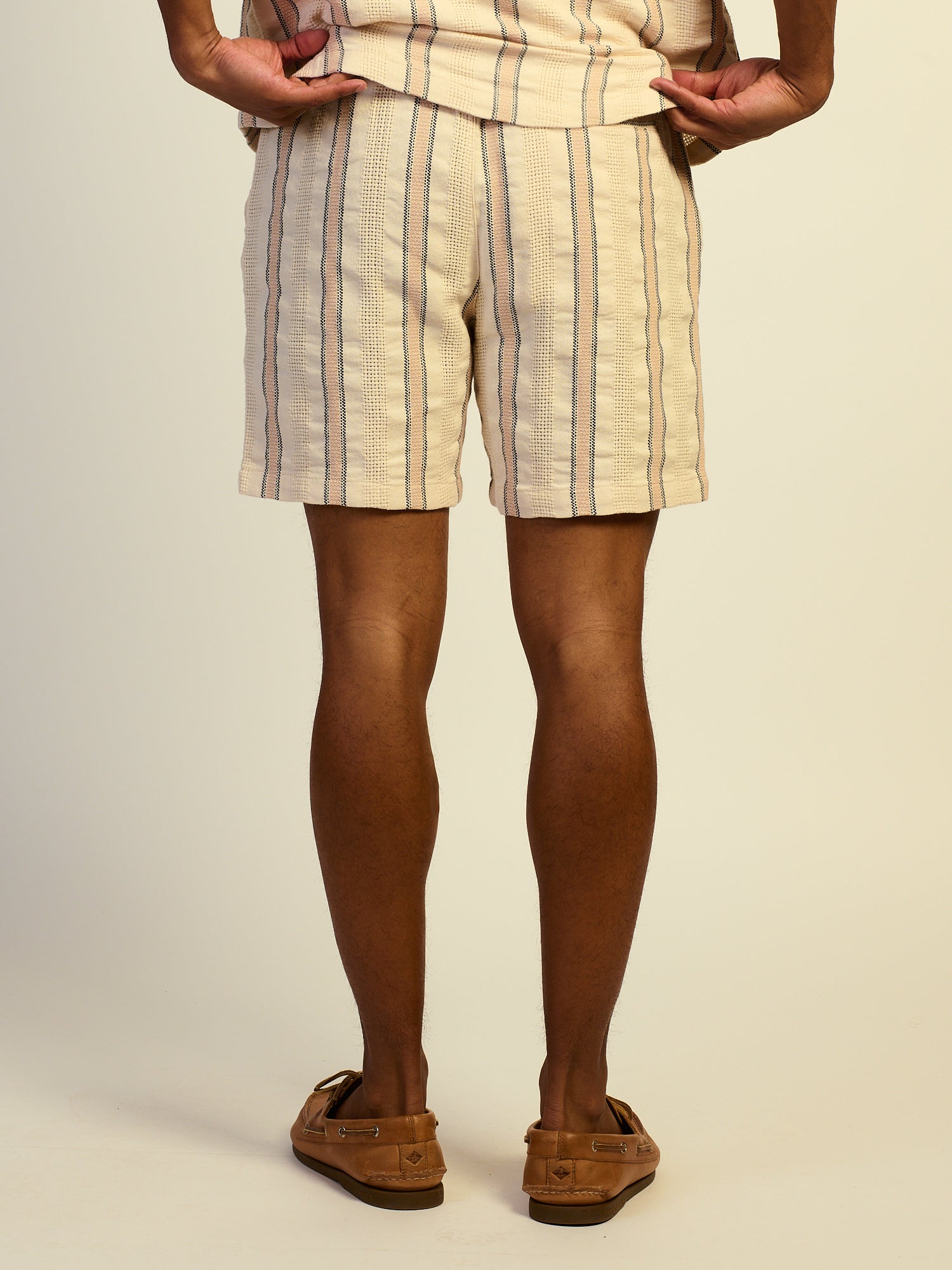 KOLBY STRIPED SHORT - NATURAL