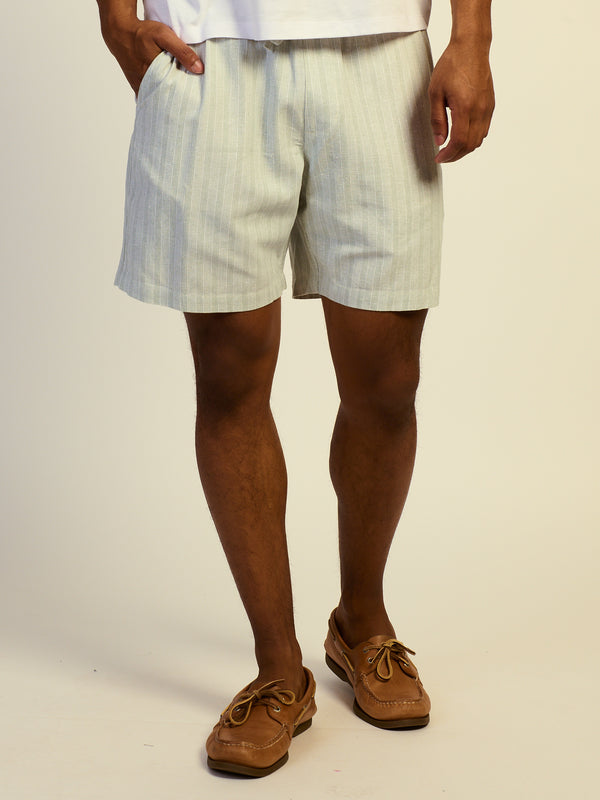 KOLBY TEXTURED SHORT - DUSTY GREEN