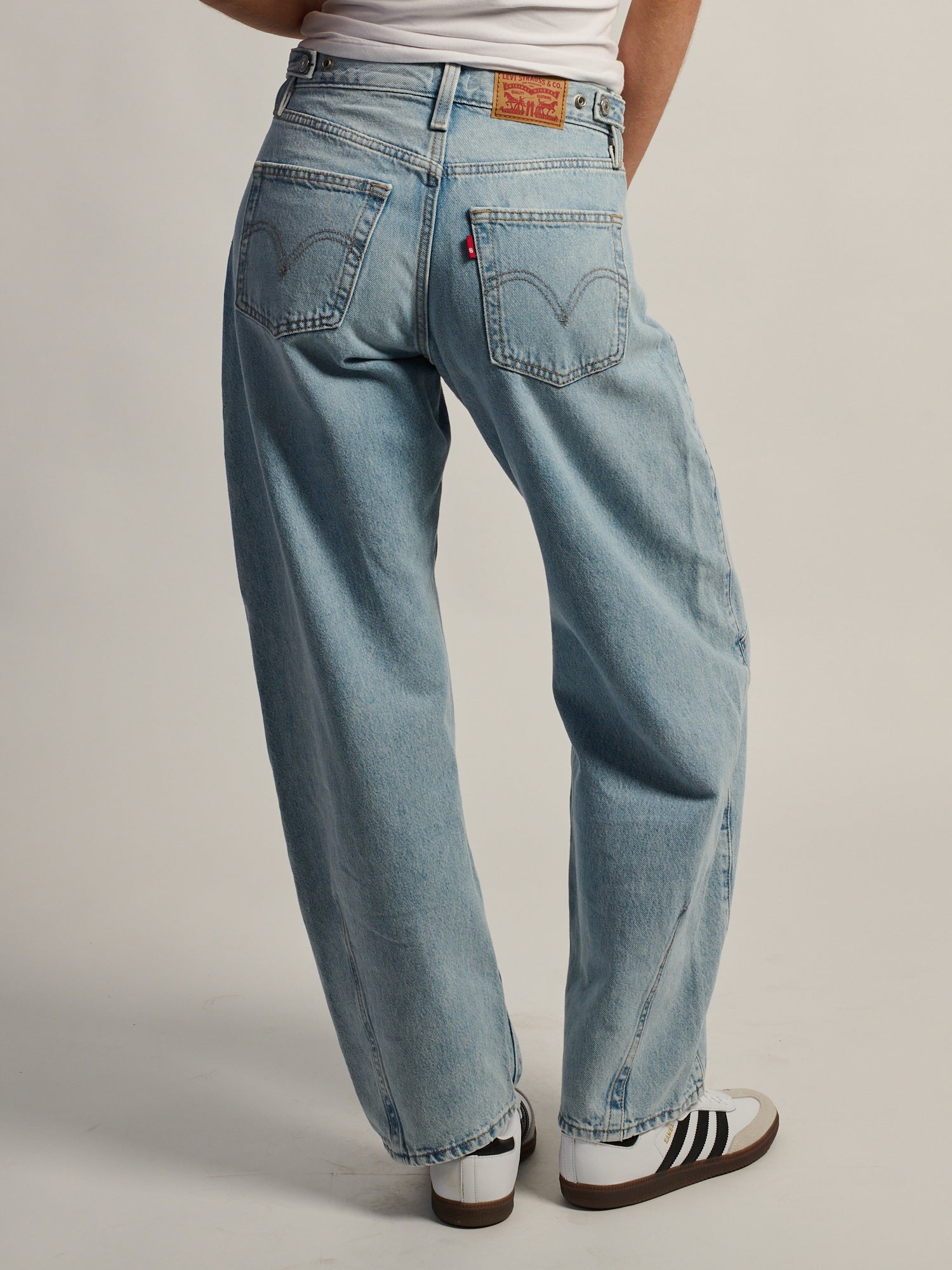 LEVIS CINCH BARIL - ART ABRAIDÉ