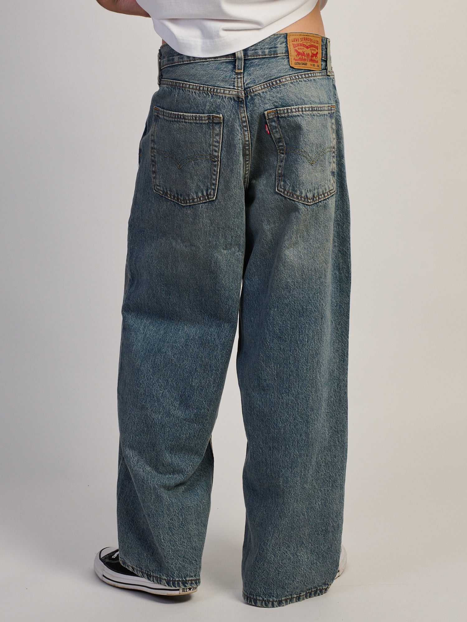 LEVIS EXTRA BAGGY WHEREVER YOU ARE JEAN