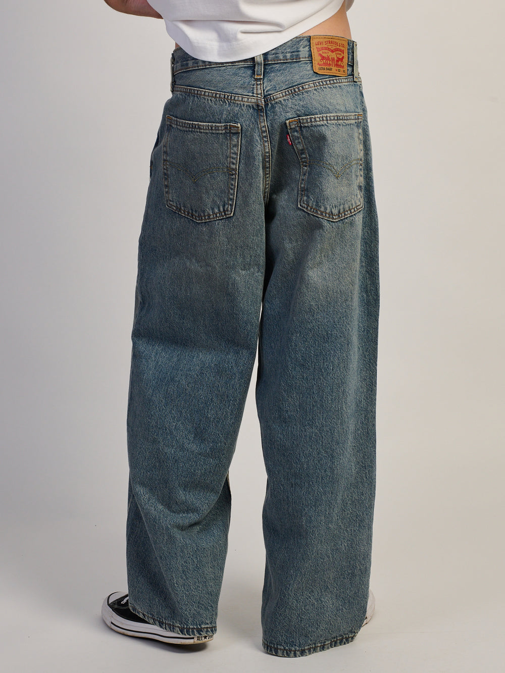 LEVIS EXTRA BAGGY WHEREVER YOU ARE JEAN