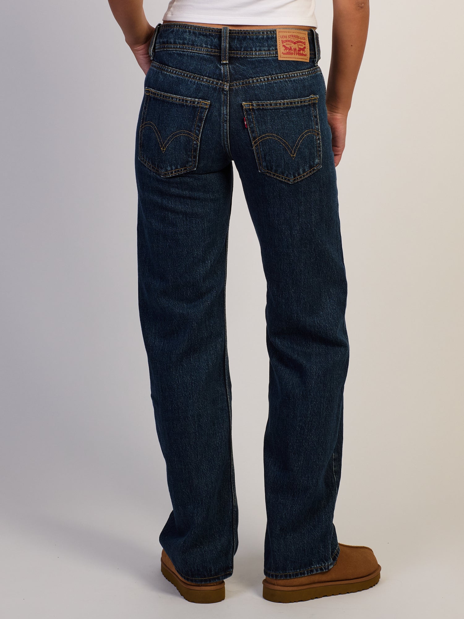 LEVIS BELTED SUPERLOW LOOSE JEAN