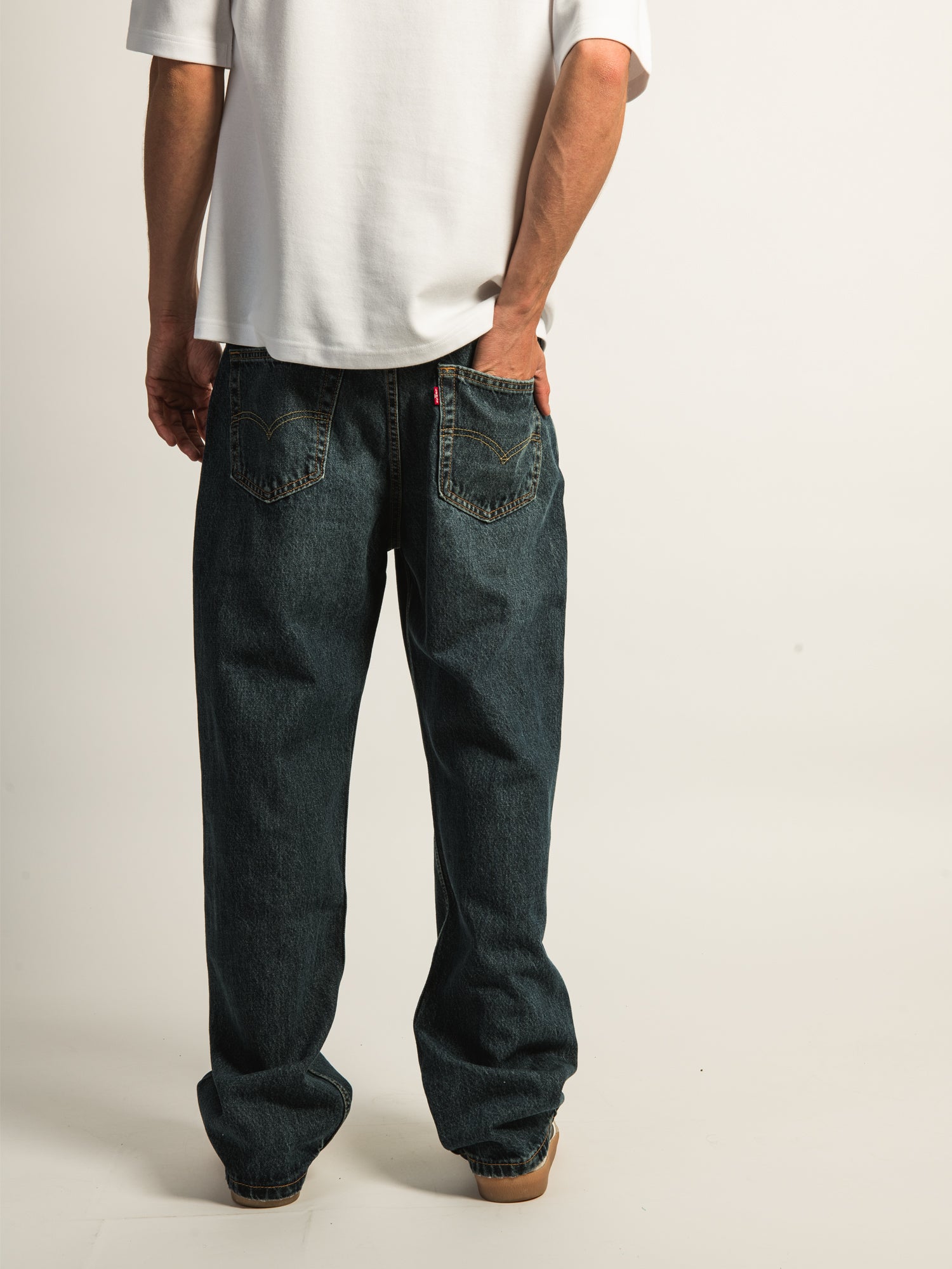 LEVIS 565 LOOSE STRAIGHT 32in - RIGHT MIND