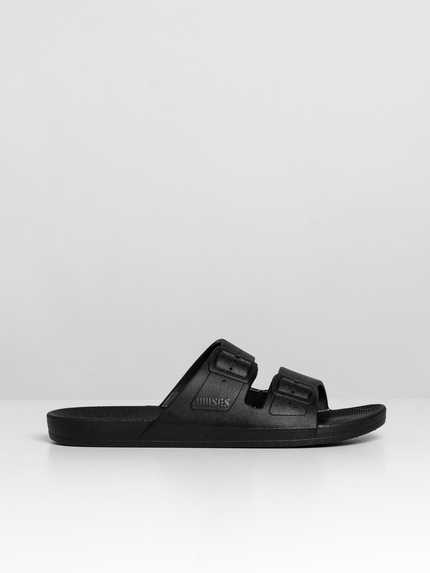 Mens slide hot sale sandals clearance