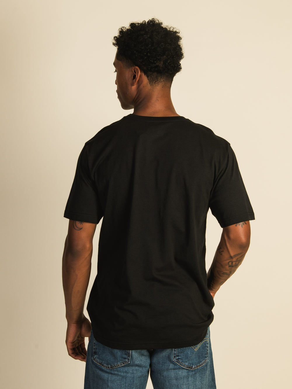 RUSSELL ARCHOVER STRAIGHT T-SHIRT
