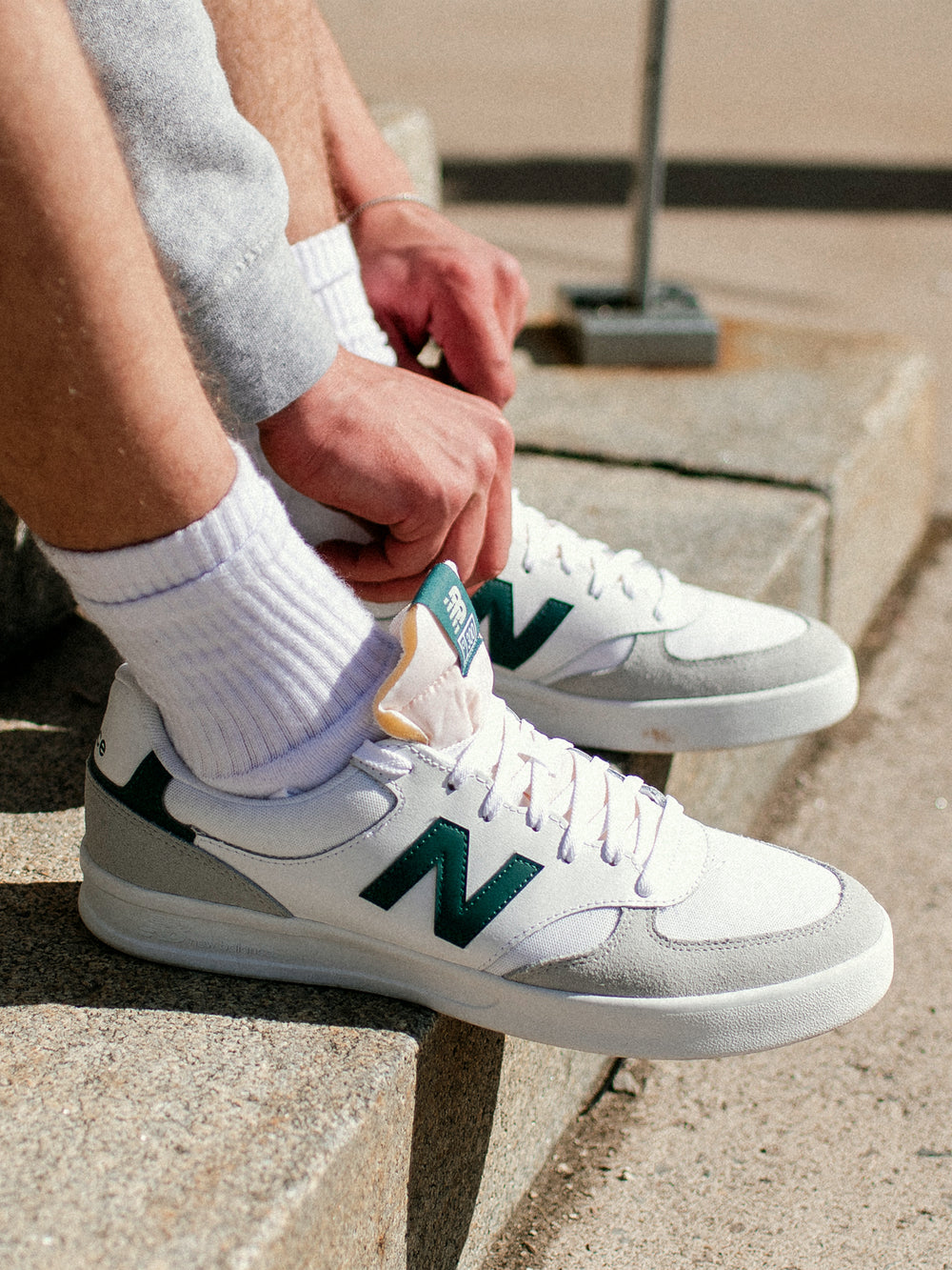 MENS NEW BALANCE THE CT300 SNEAKER - WHITE/GREY/SPRUCE