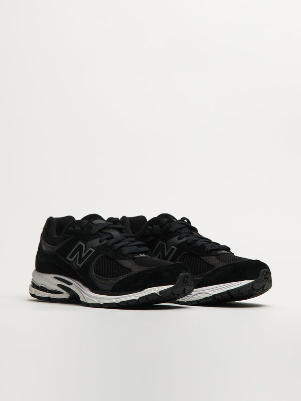 MENS NEW BALANCE 2002 SNEAKER - BLACK