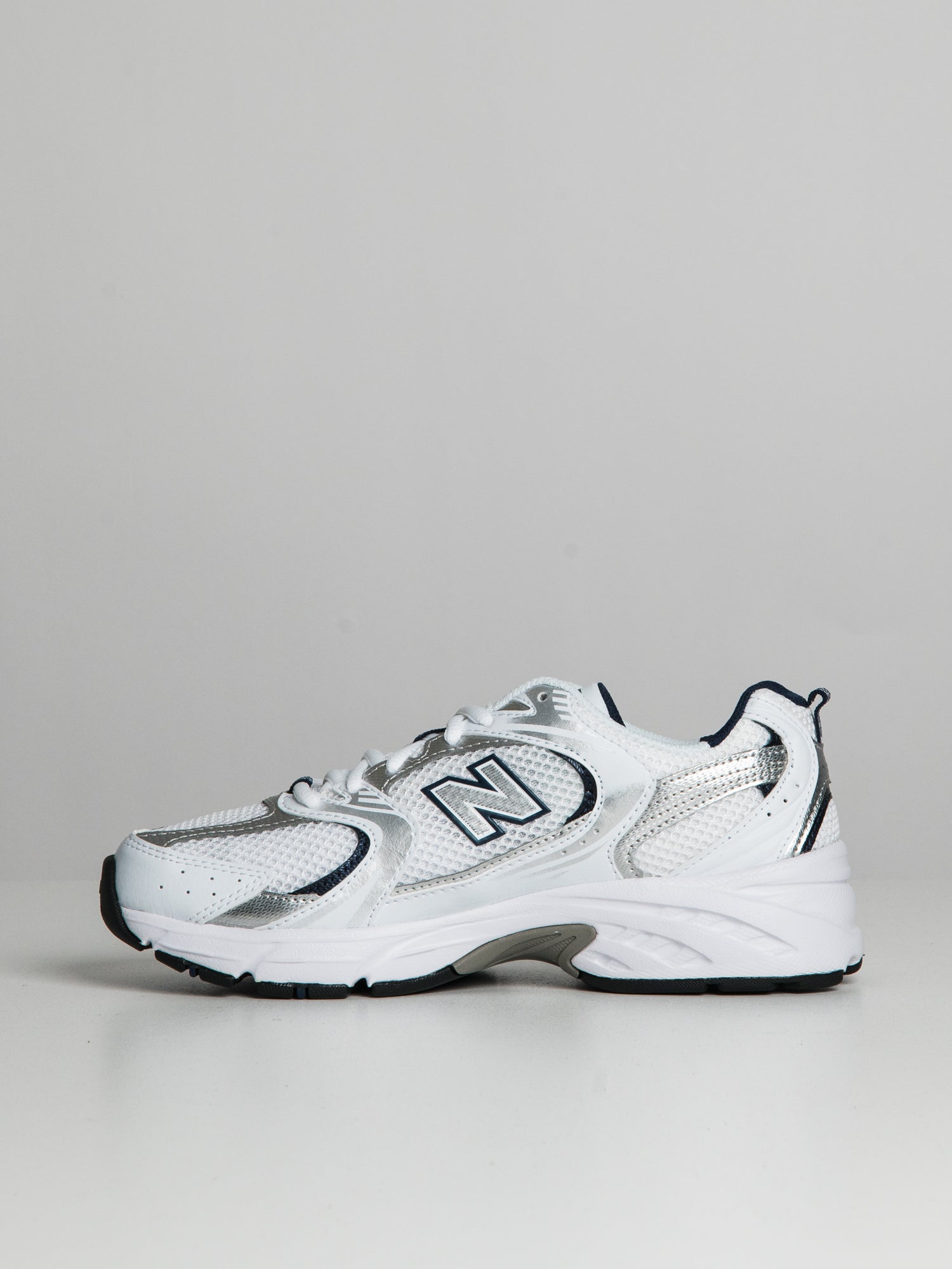 New balance 2024 530 platinum street