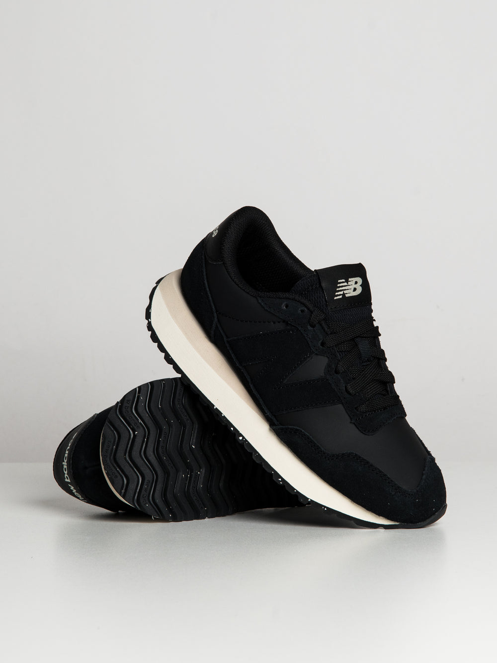 WOMENS NEW BALANCE THE 237 - CLEARANCE