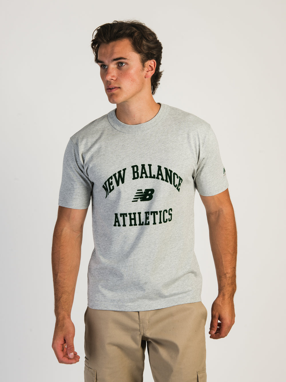 NEW BALANCE ATHLETIC FLECK LOGO T-SHIRT