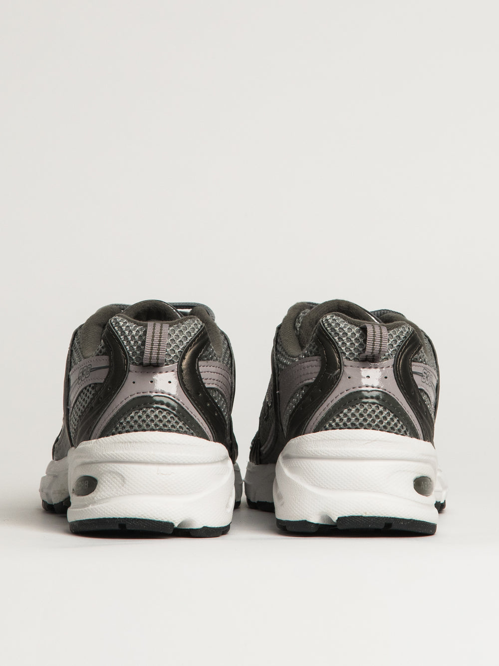 BASKETS NEW BALANCE 530 POUR FEMMES - NOIR MÉTALLISÉ