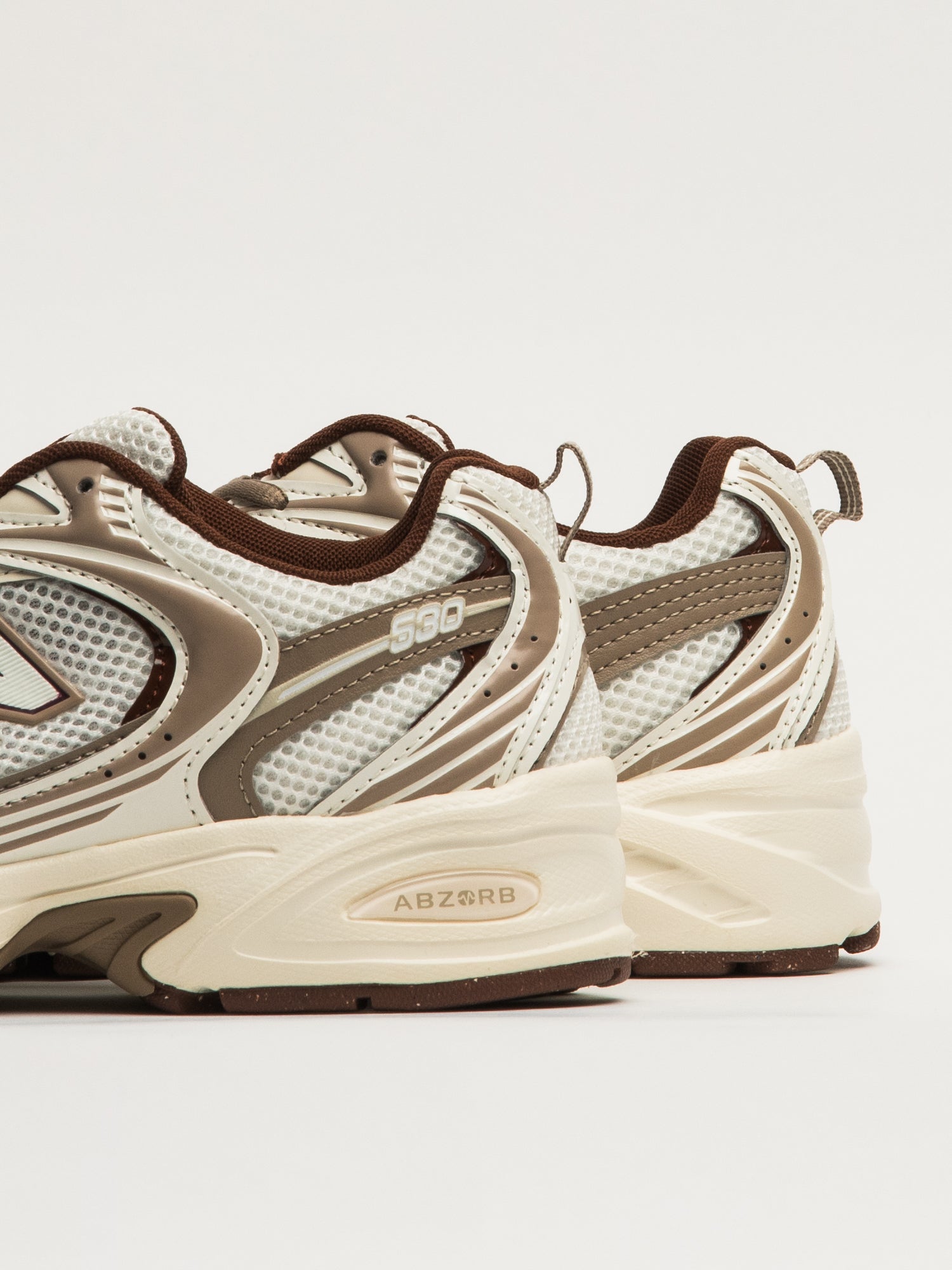 NEW BALANCE LA BASKET 530 - CRÈME