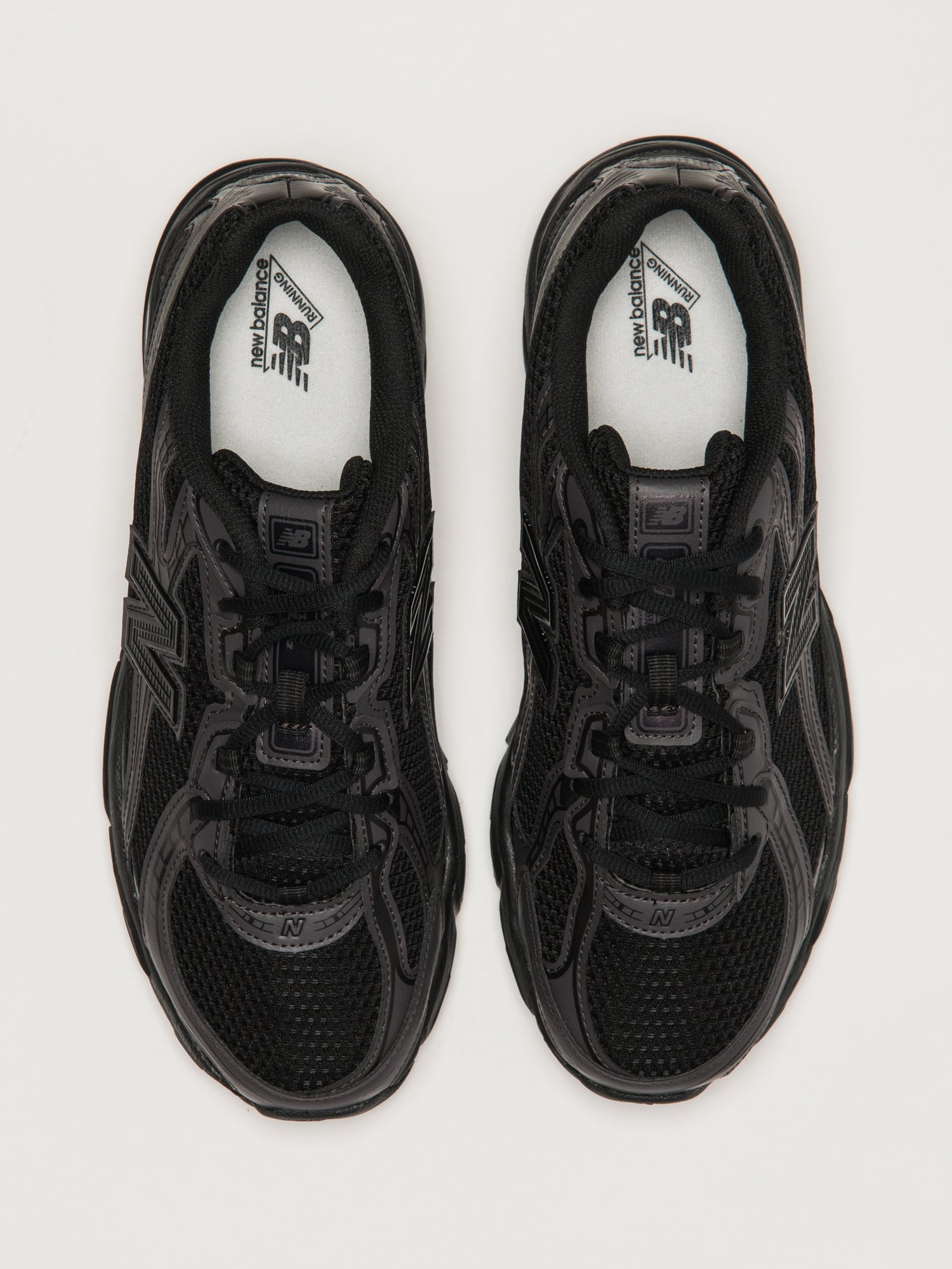 NEW BALANCE THE 740 SNEAKER