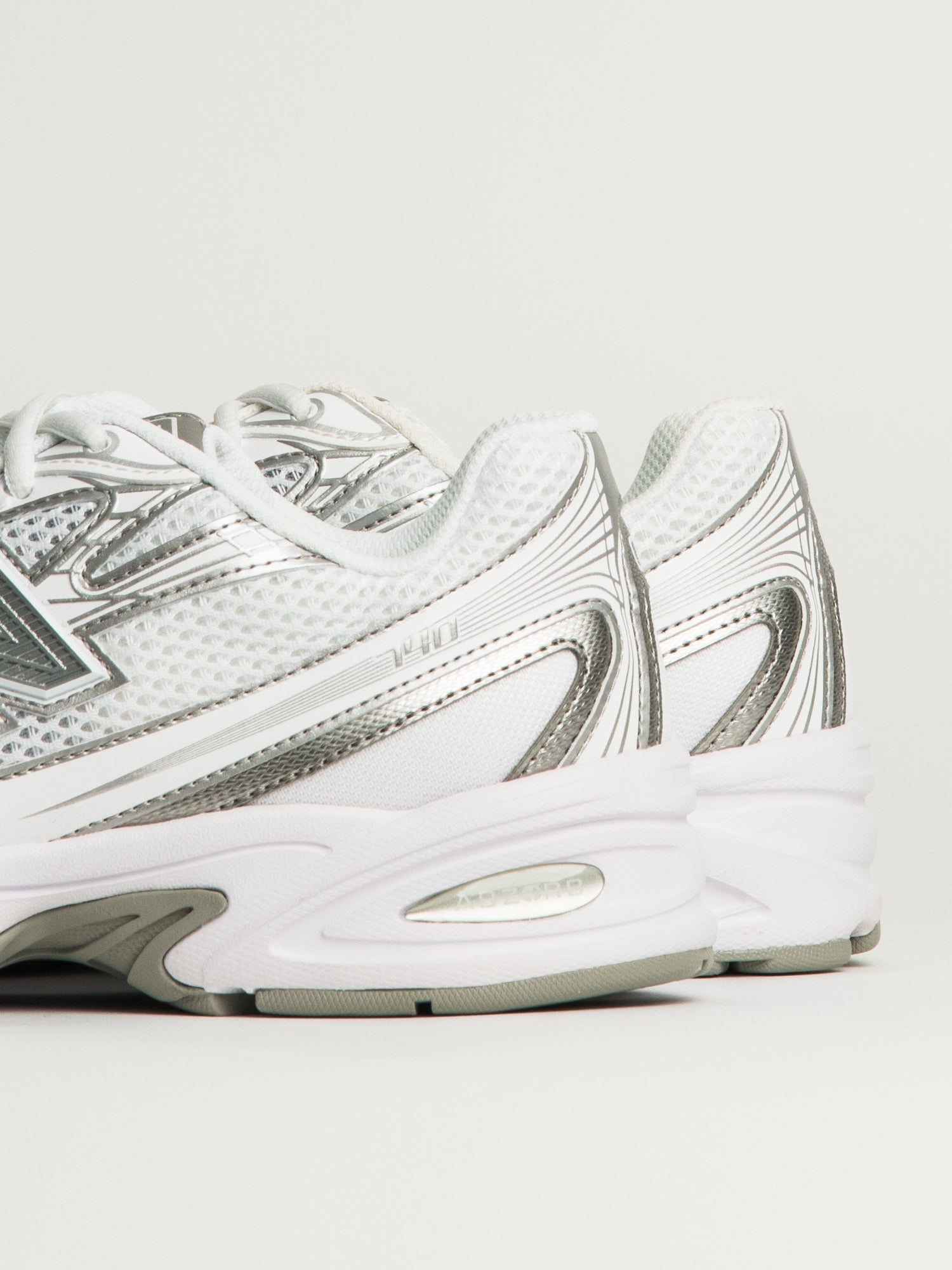 NEW BALANCE THE 740 SNEAKER HOMME – BLANC