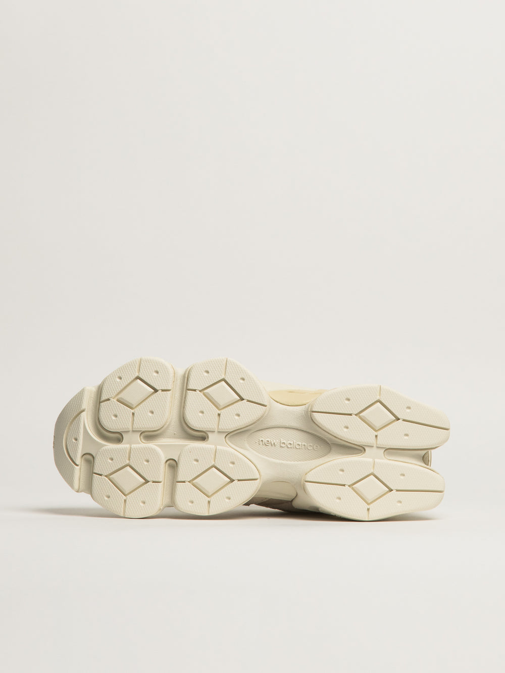 WOMENS NEW BALANCE THE 9060 - LINEN