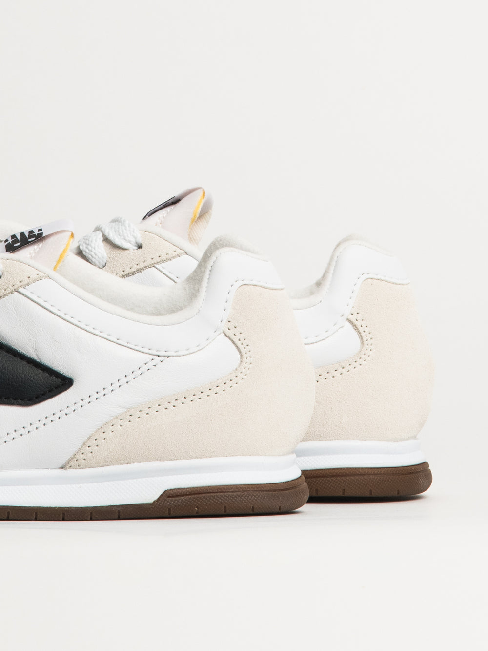 MENS NEW BALANCE THE RC42 SNEAKER - WHITE/BLACK