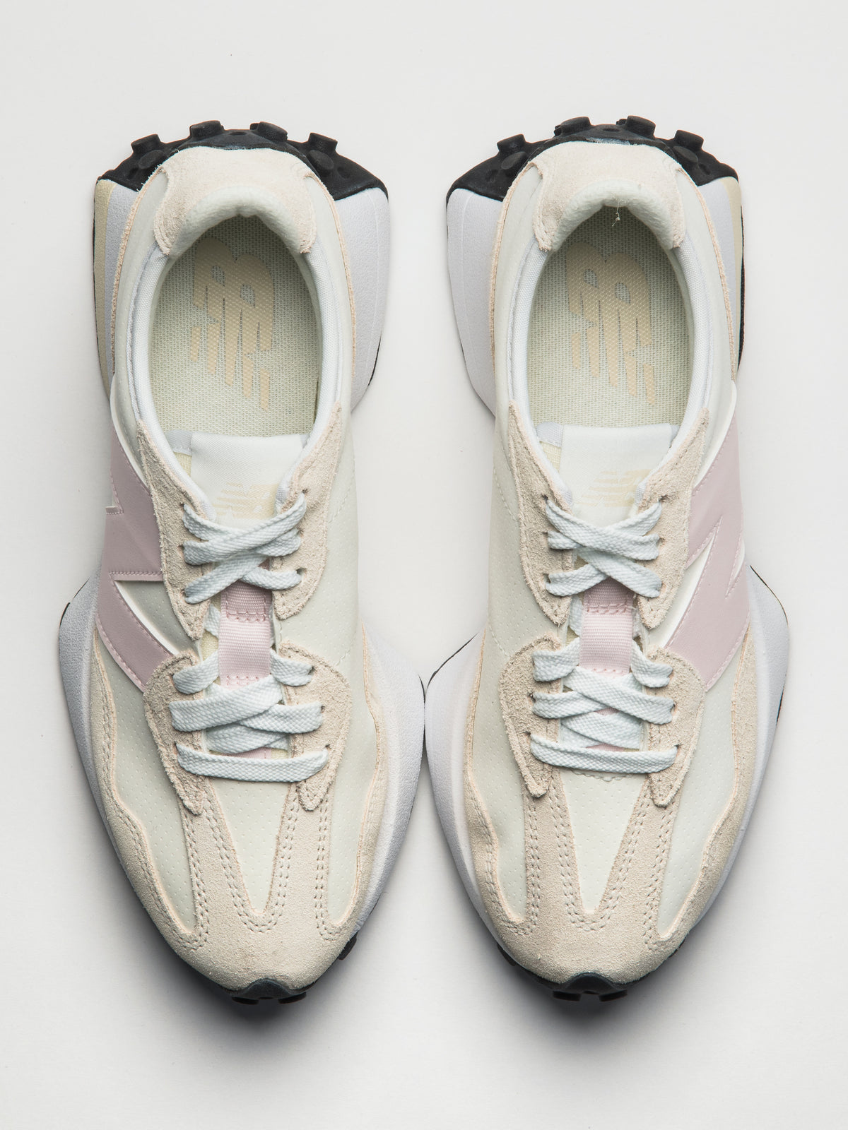 WOMENS NEW BALANCE THE 327 SNEAKER