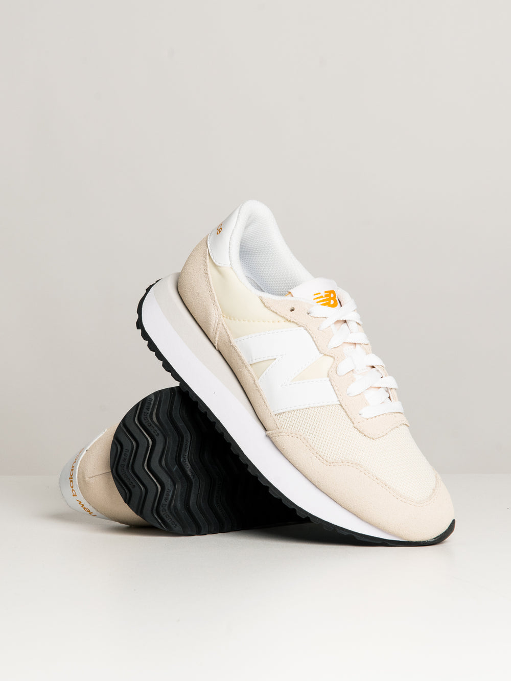 WOMENS NEW BALANCE THE 237 SNEAKERS - CLEARANCE