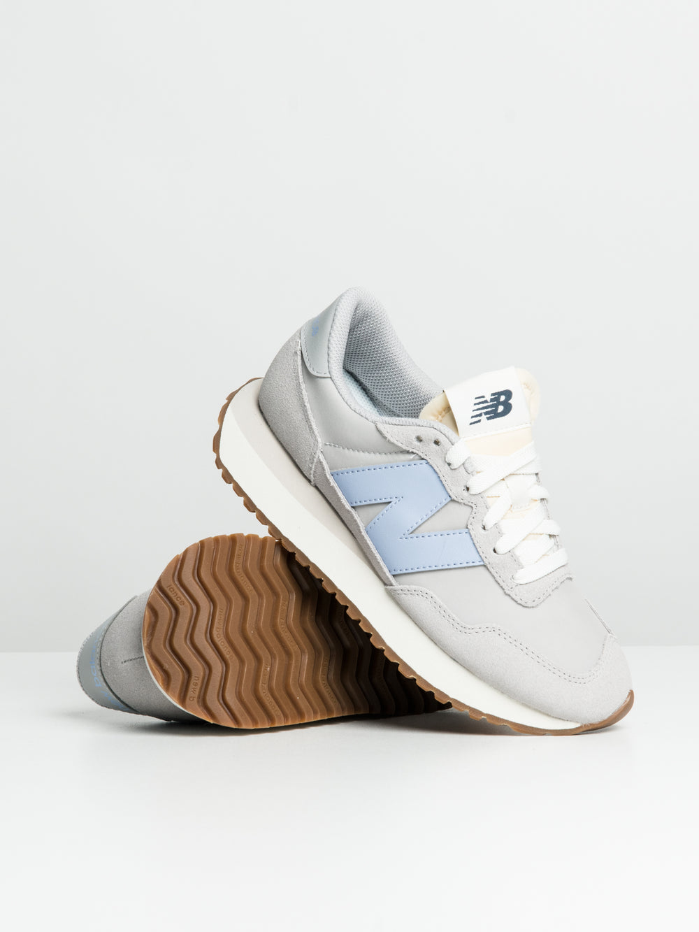 WOMENS NEW BALANCE THE 237 SNEAKERS - CLEARANCE