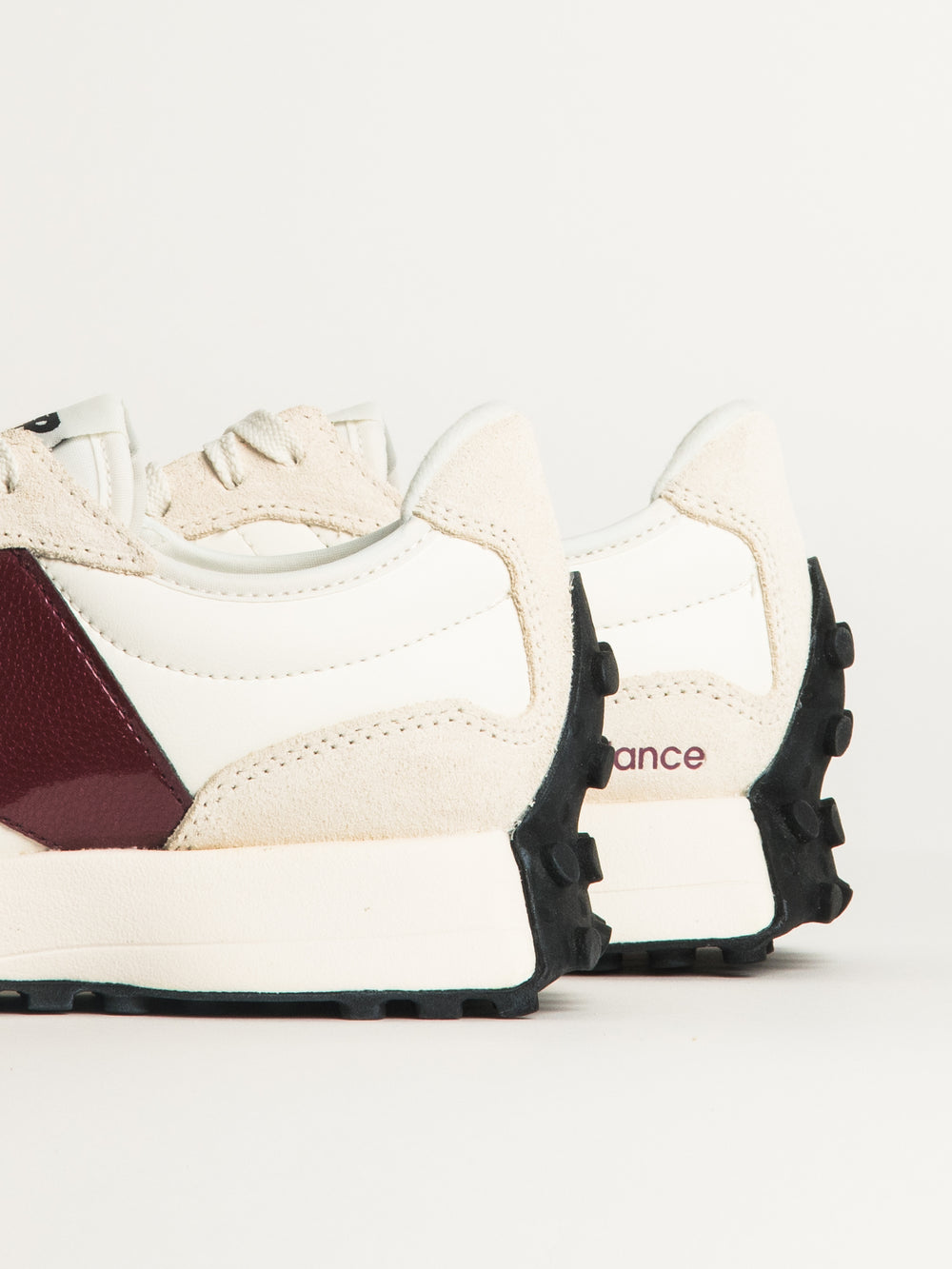 WOMENS NEW BALANCE THE 327-SEA SALT