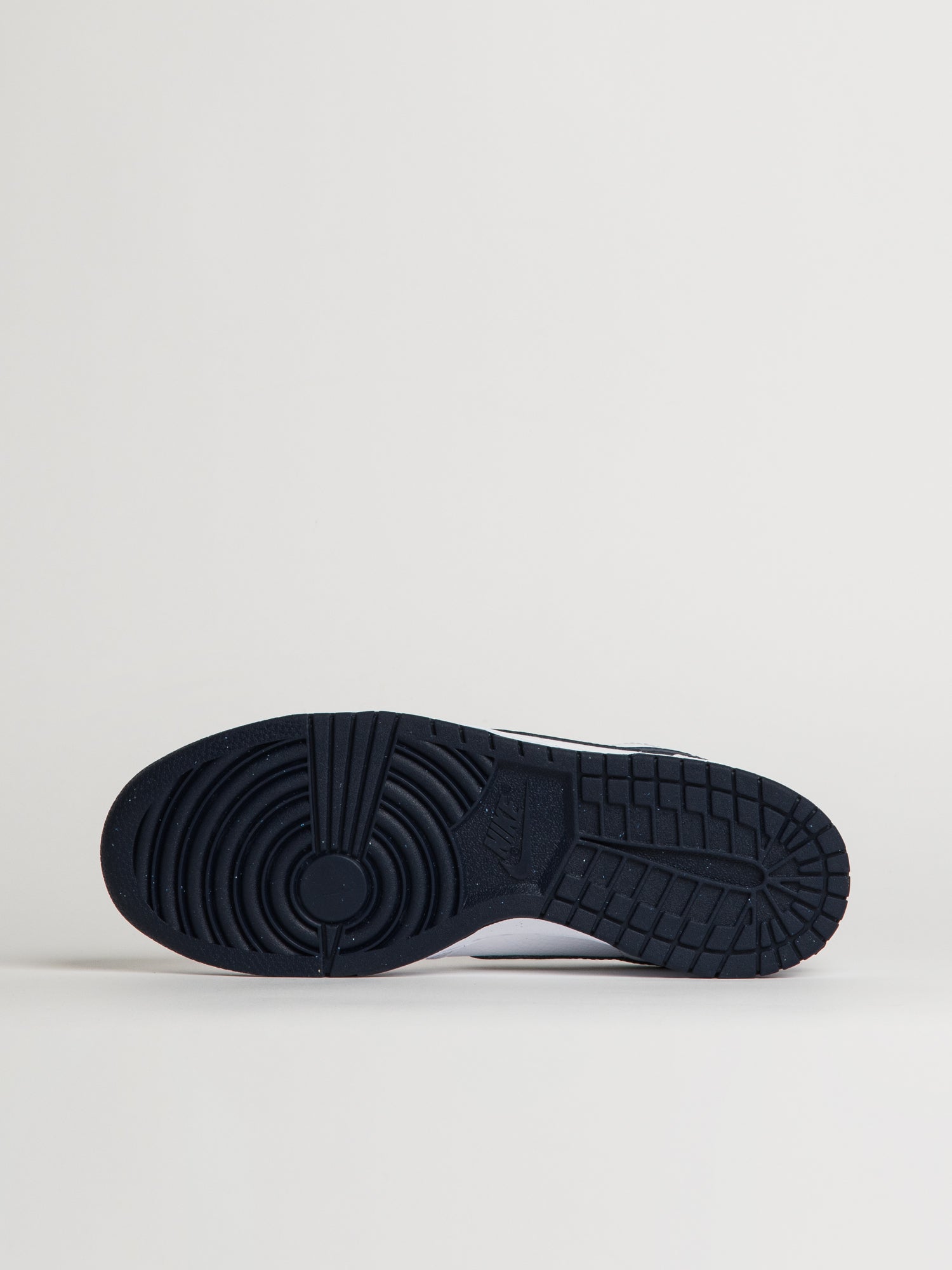 MENS NIKE BIG LOW SNEAKER - WHITE/NAVY