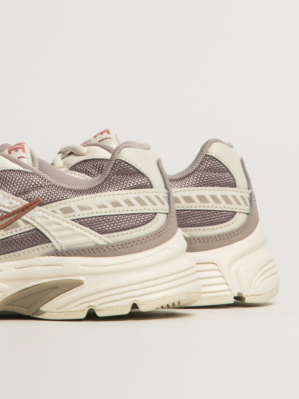 WOMENS NIKE INITIATOR SNEAKER - PHANTOM