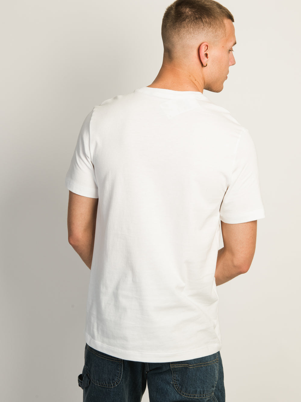 NIKE SPORTSWEAR CLUB T-SHIRT - DÉSTOCKAGE