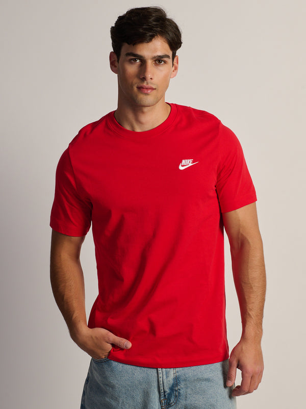 NIKE SPORTSWEAR CLUB T-SHIRT - RED
