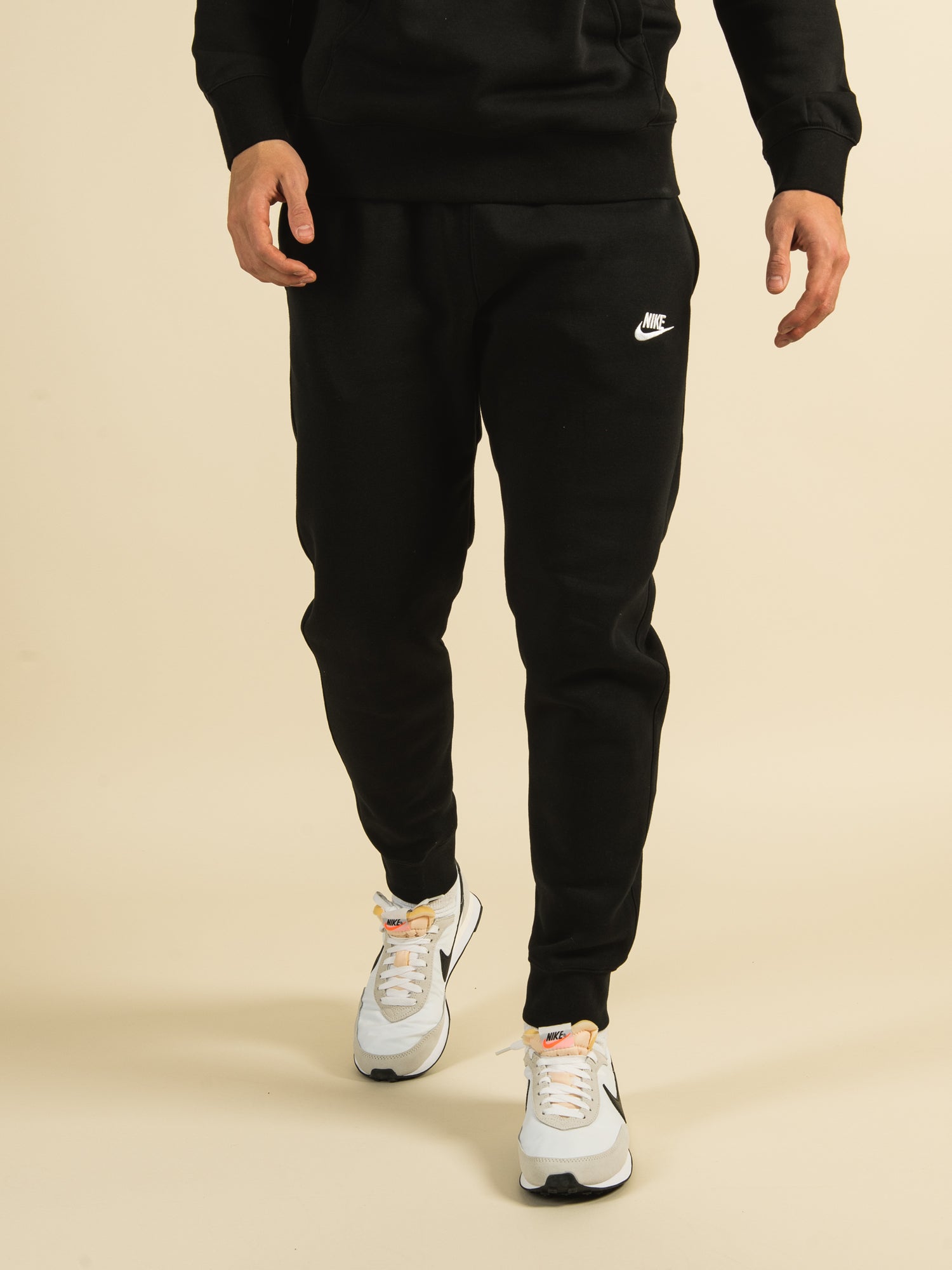 Nike hotsell club sweatpants