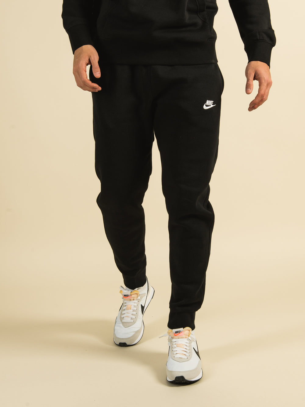 Nike Sportswear Club Fleece Sweatpants 'Solar Flare' BV2671-761