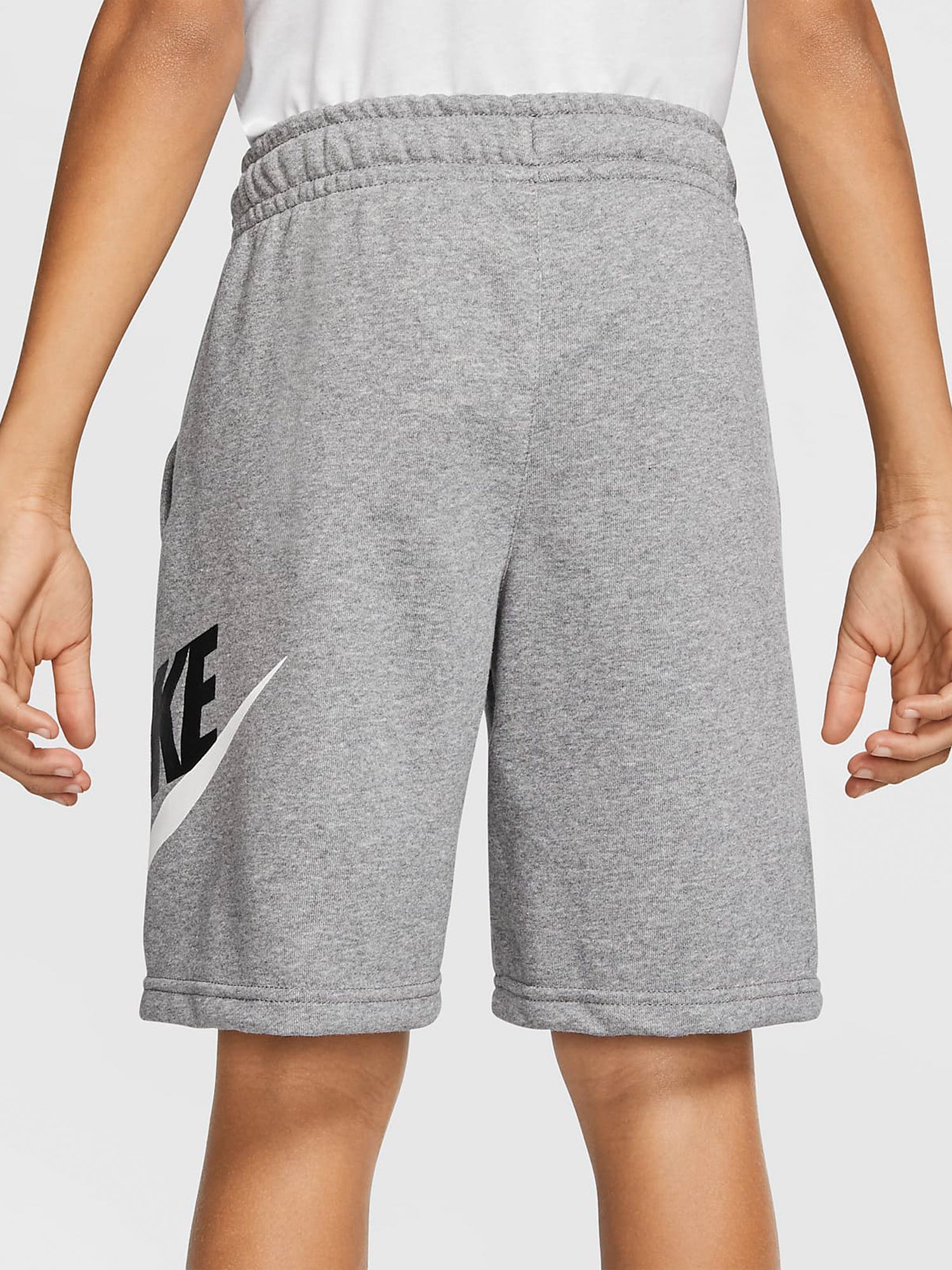 Boys nike hotsell alumni shorts