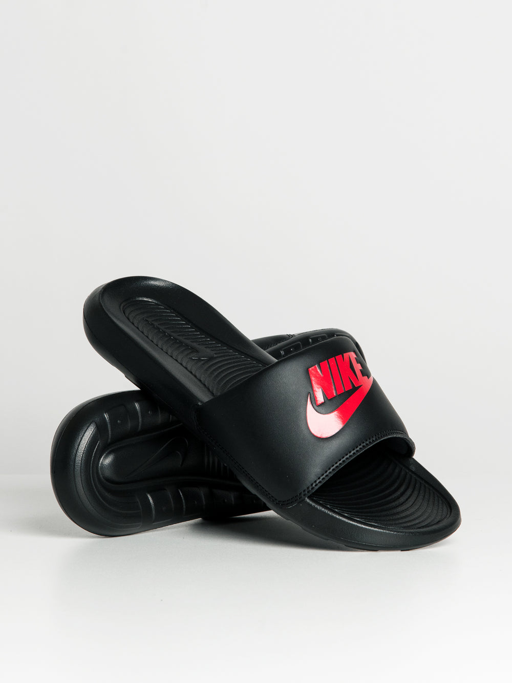 MENS NIKE VICTORI ONE SLIDES