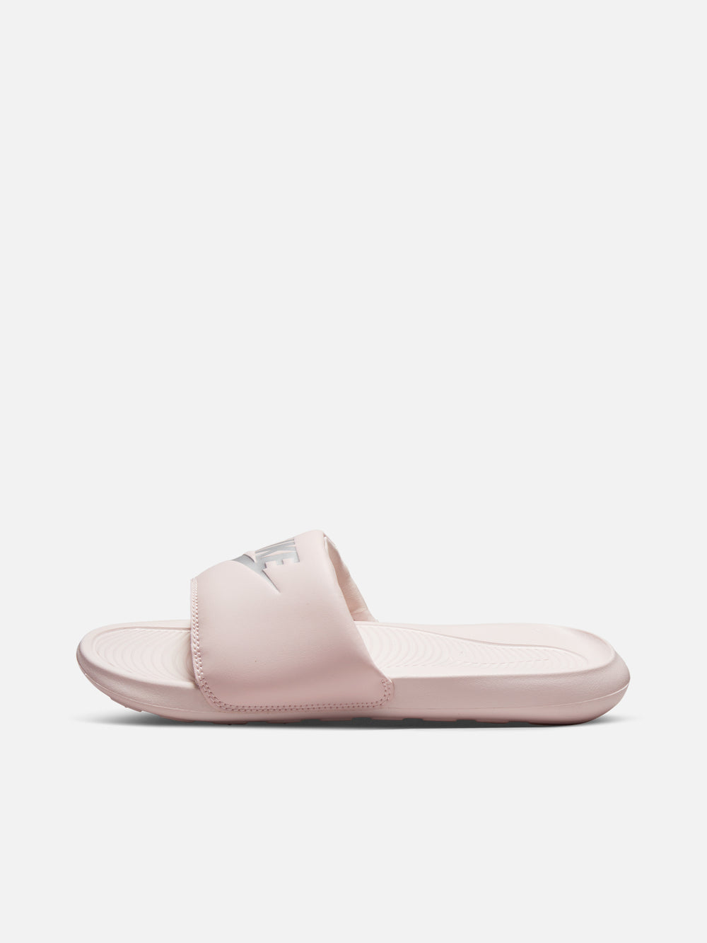 WOMENS NIKE VICTORI ONE SLIDES - BARELY ROSE/METALIC SILVER