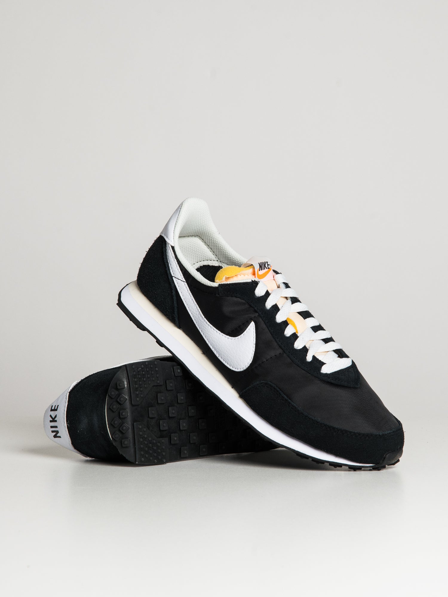 Black nike best sale trainers size 10