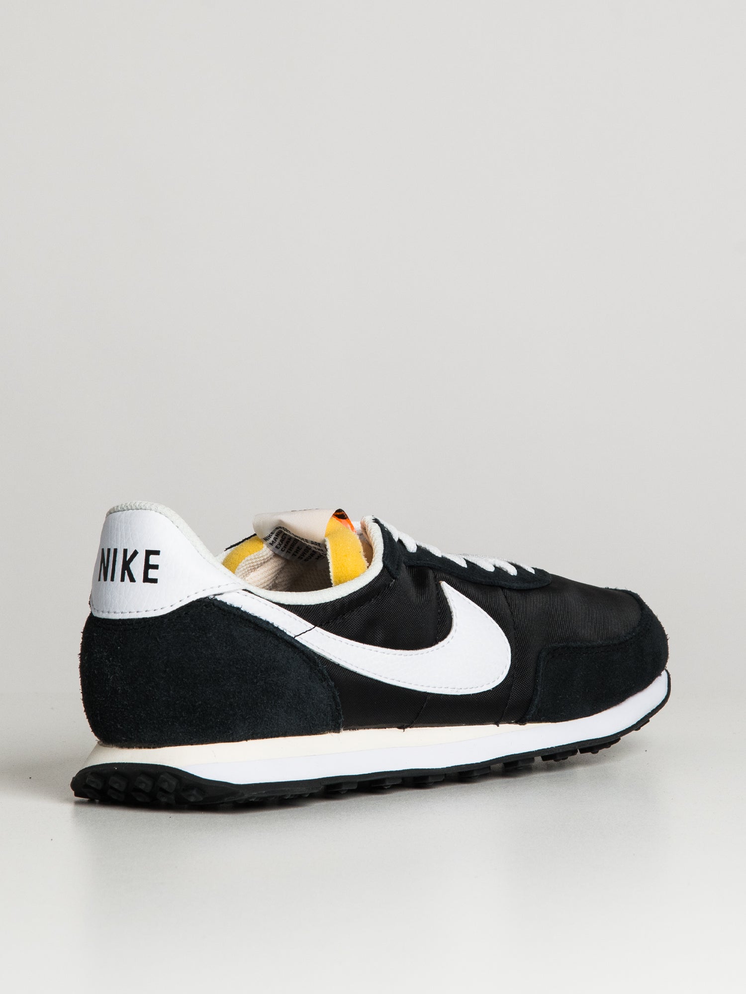 Nike waffle trainer on sale black