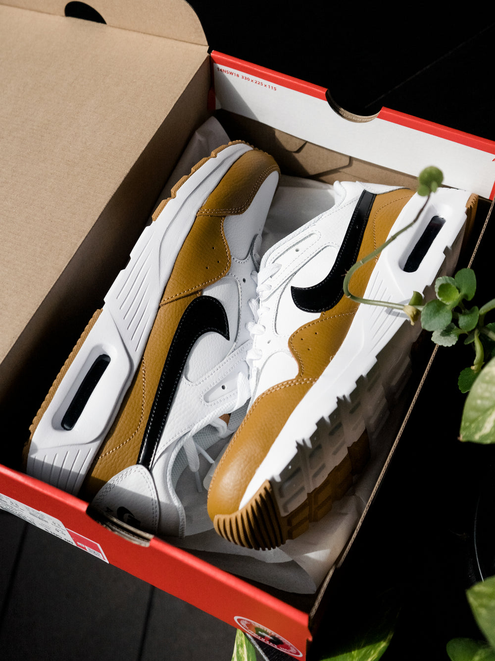 MENS NIKE AIR MAX SC LEATHER SNEAKER - CLEARANCE