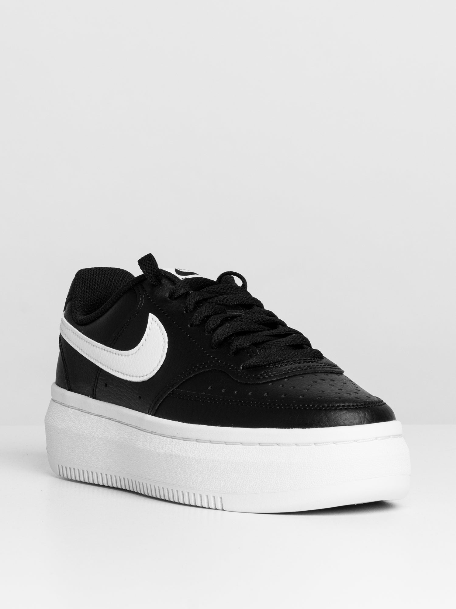 Nike best sale women leather