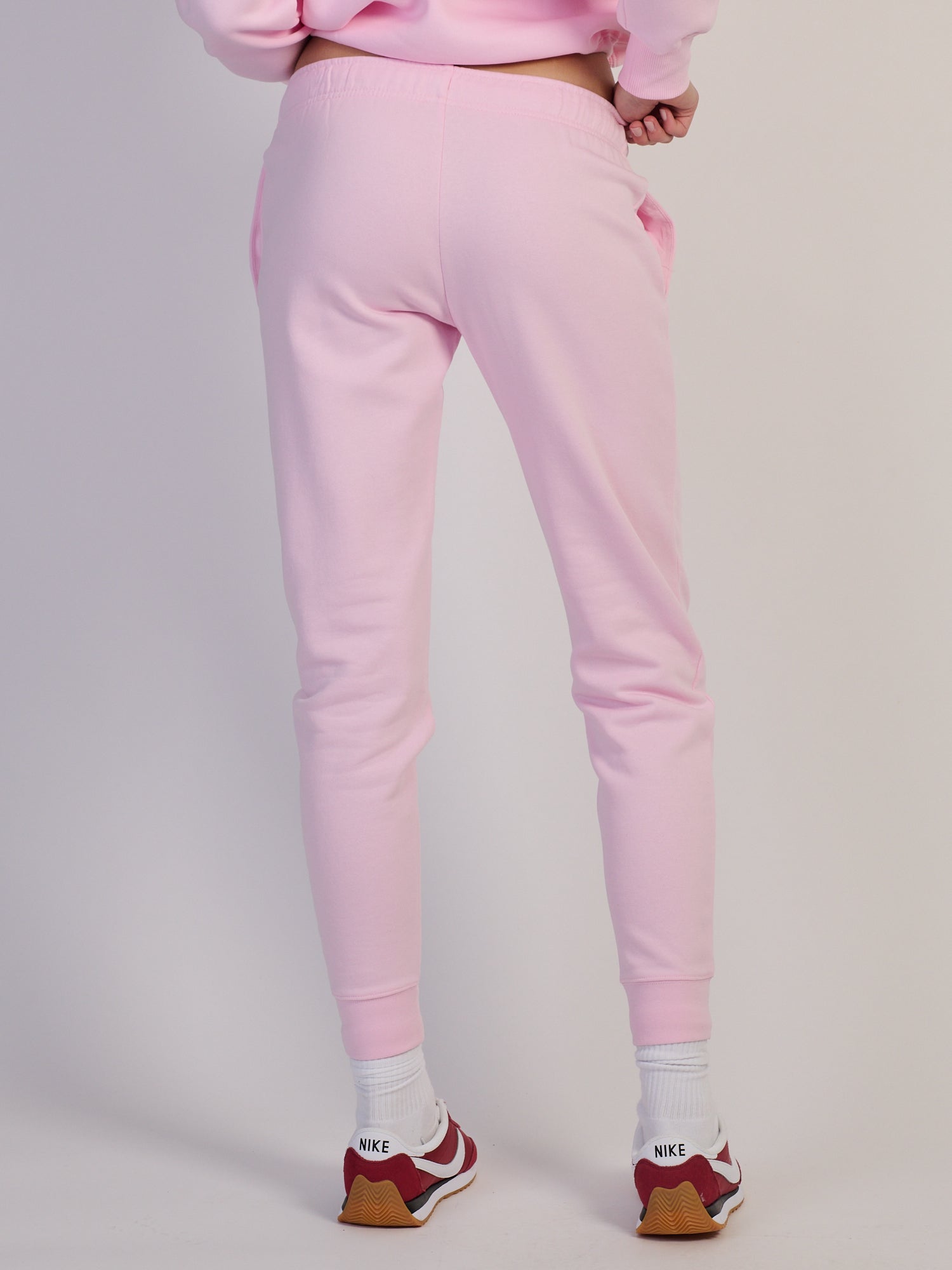 NIKE SPORTSWEAR CLUB FLEECE MID RISE PANT STD - PINK